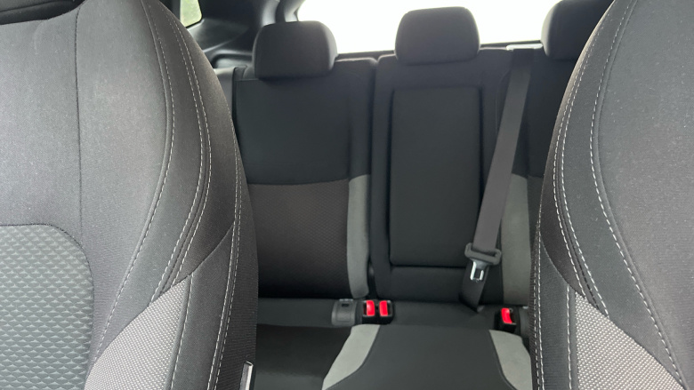 Nissan Qashqai 1.3 DiG-T N-Connecta 5dr [Glass Roof Pack] Petrol Hatchback